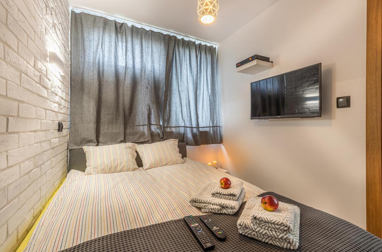 Apartment Strict Warsaw Center - Metro,Free Parking Екстер'єр фото